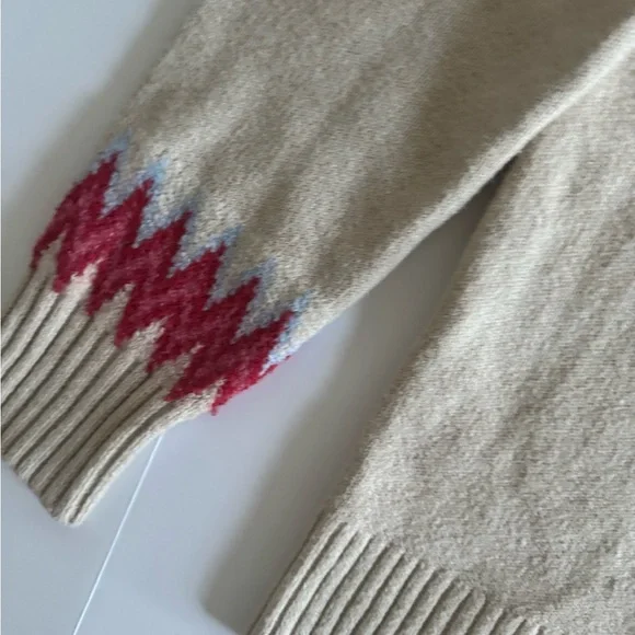 Caslon Beige Sweater with Red and Blue Pattern - Picture 6 of 8